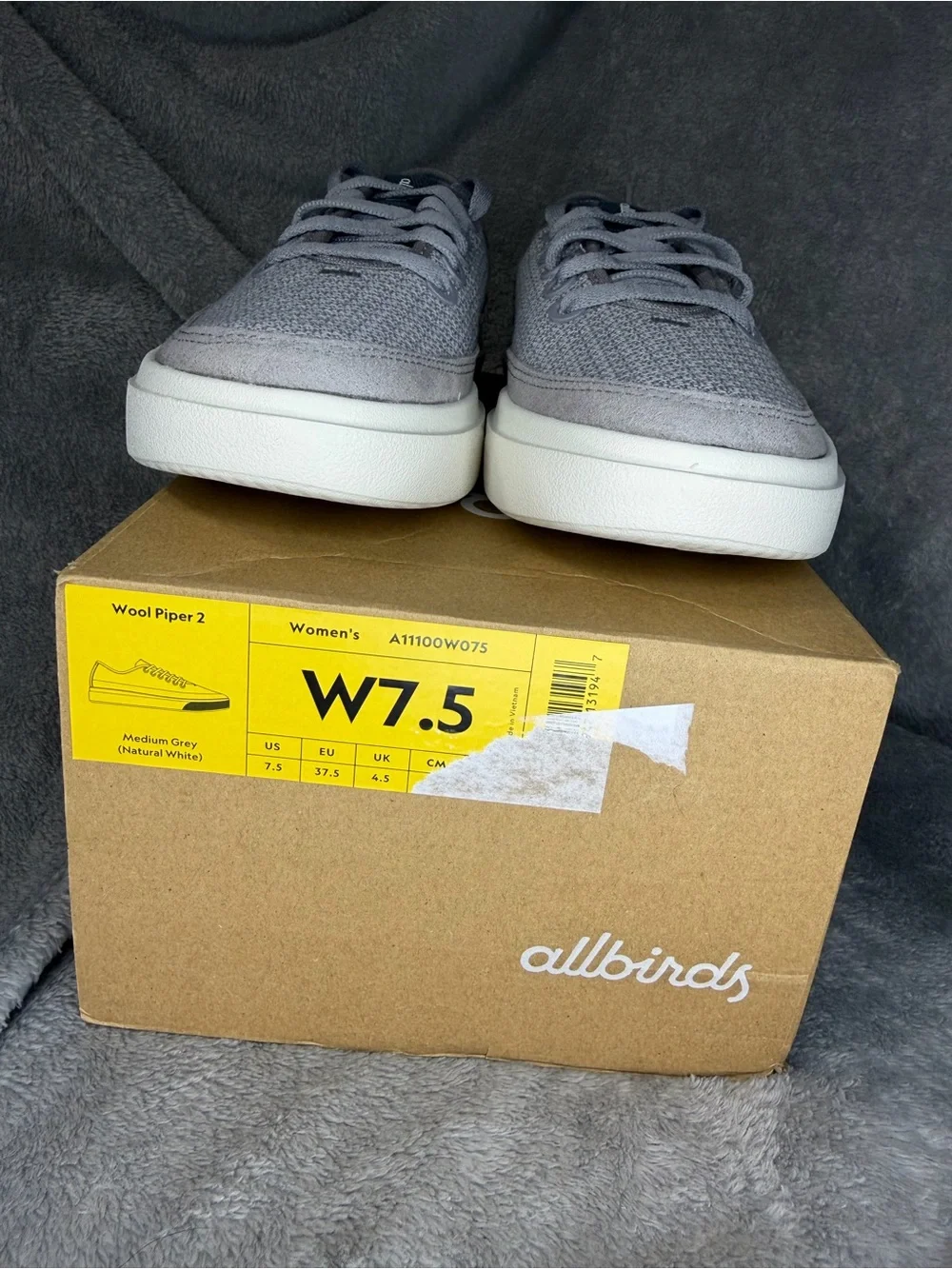 allbirds Women’s Light Grey Knit Lace-Up Sneakers